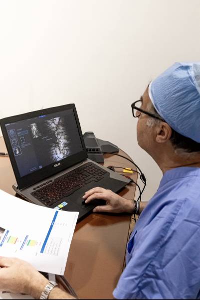 Bénéficiez de la Technologie Hair Metrix avant et après vos soins Capillaires sur Marseille.